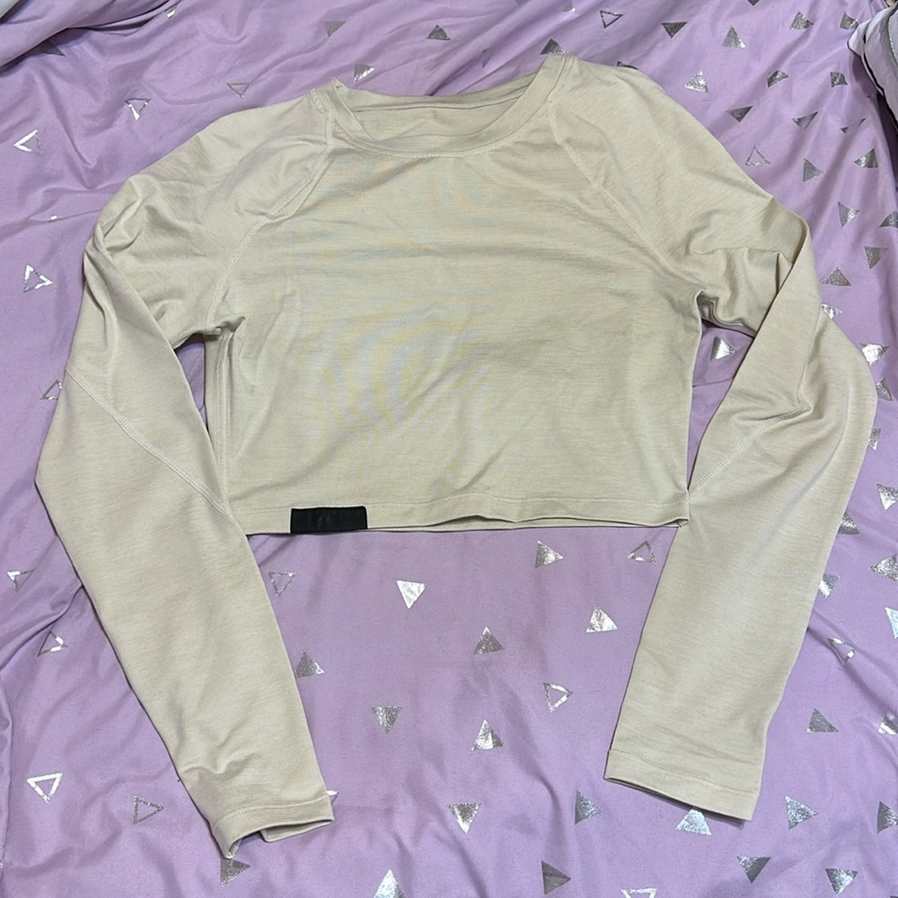 Alphalete long sleeve top
